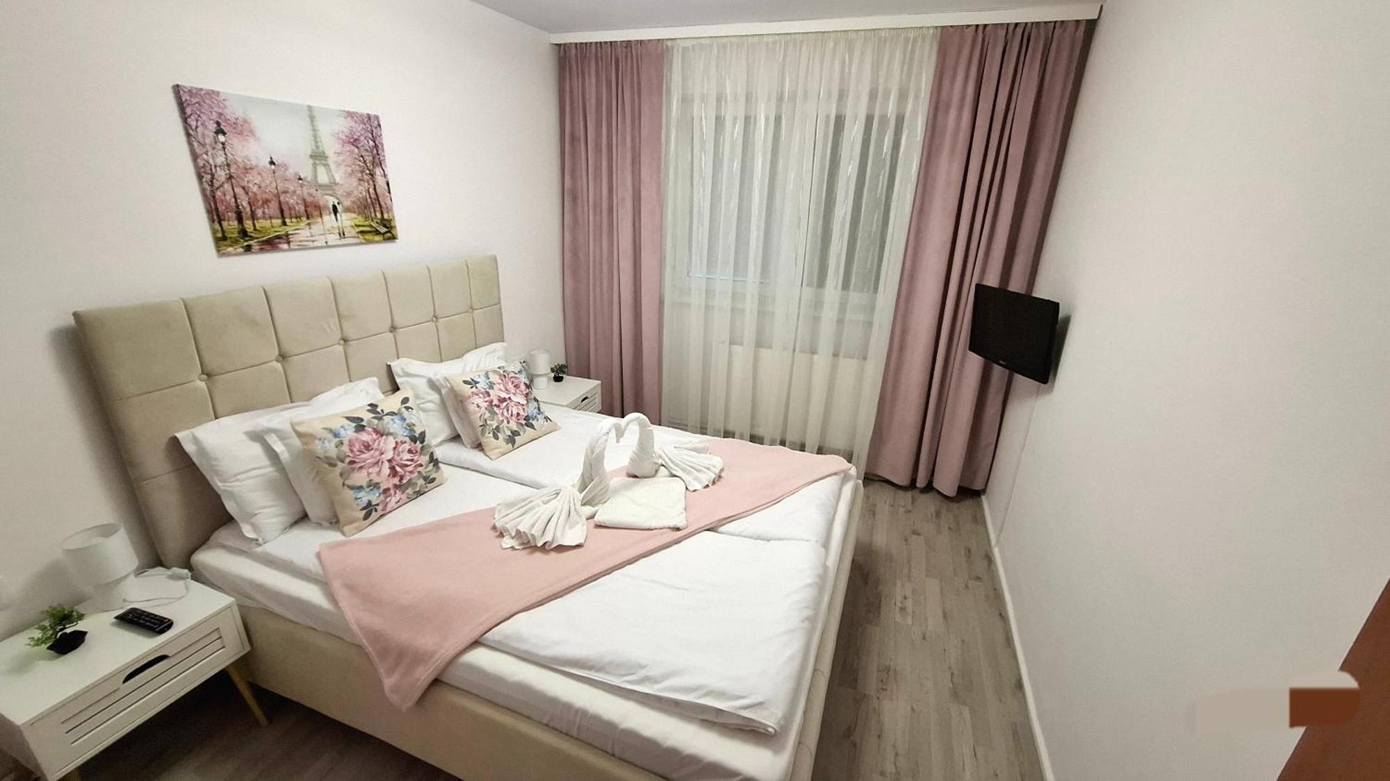 Alice Apartment Arad Exterior photo